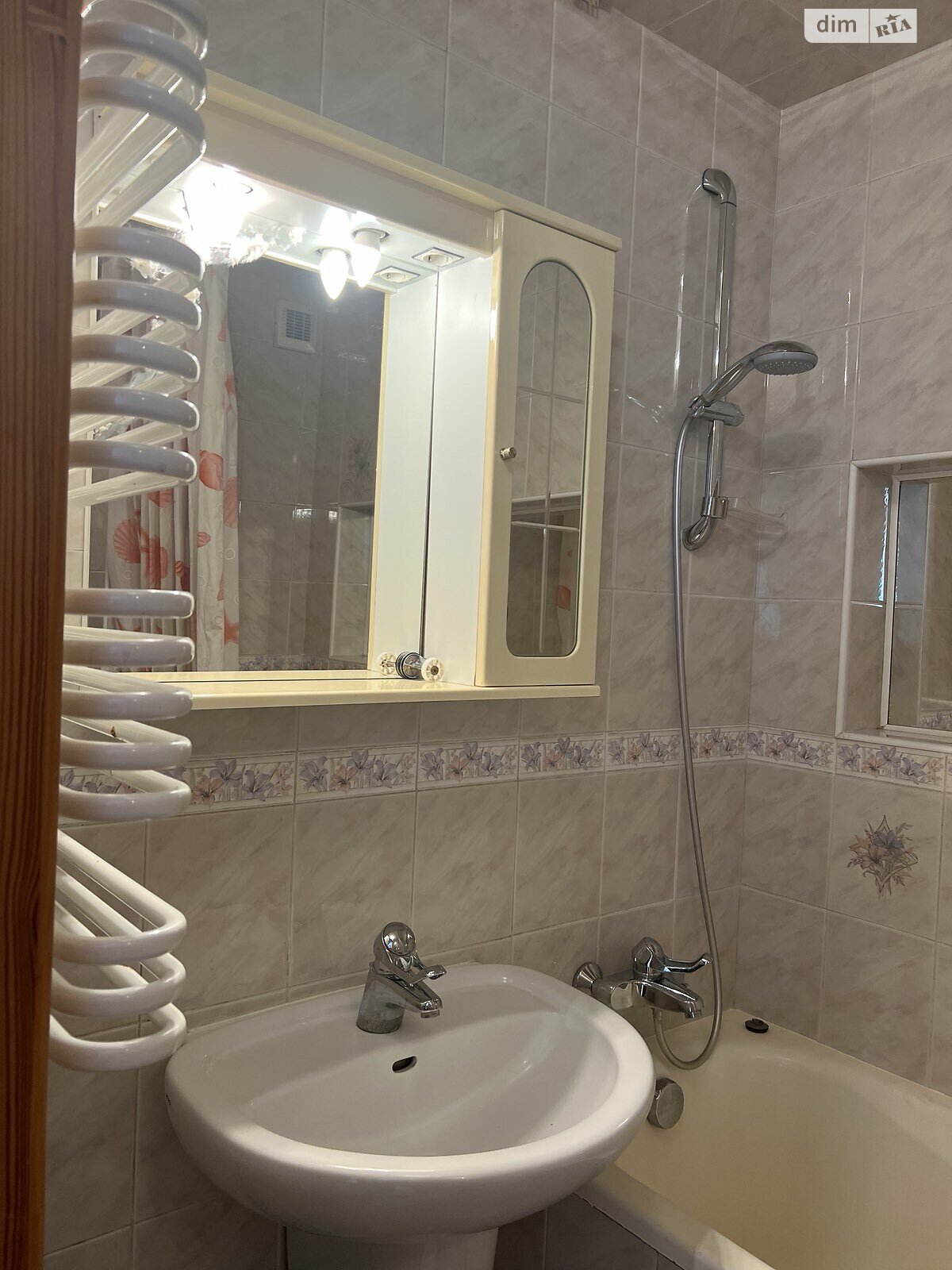 Продажа двухкомнатной квартиры в Киеве, на ул. Антоновича, район Центр фото 1 Продажа двухкомнатной квартиры в Киеве, на ул. Антоновича, район Центр фото 1