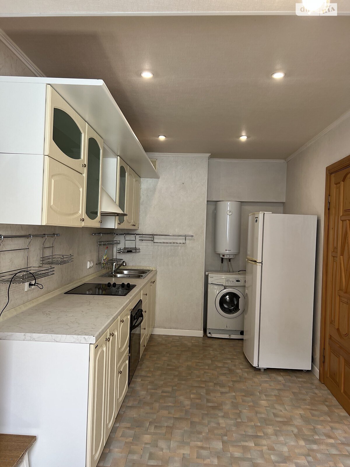 Продажа двухкомнатной квартиры в Киеве, на ул. Антоновича, район Центр фото 1 Продажа двухкомнатной квартиры в Киеве, на ул. Антоновича, район Центр фото 1