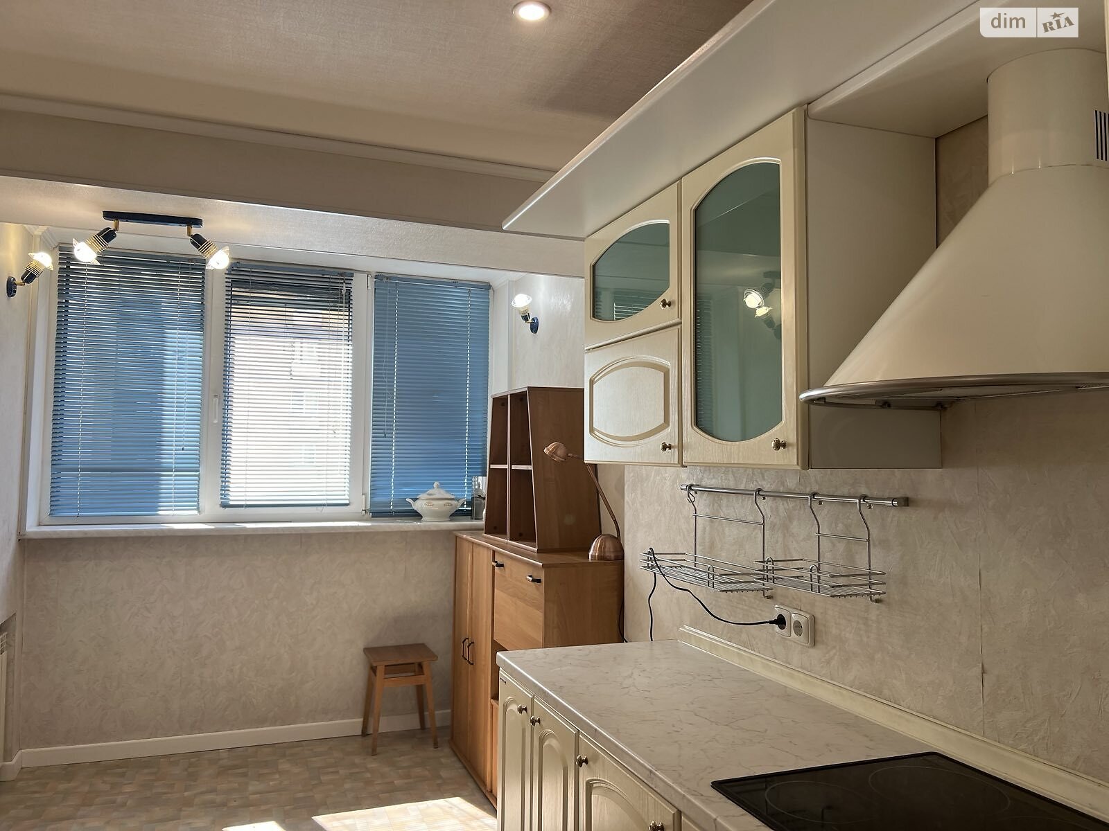 Продажа двухкомнатной квартиры в Киеве, на ул. Антоновича, район Центр фото 1 Продажа двухкомнатной квартиры в Киеве, на ул. Антоновича, район Центр фото 1