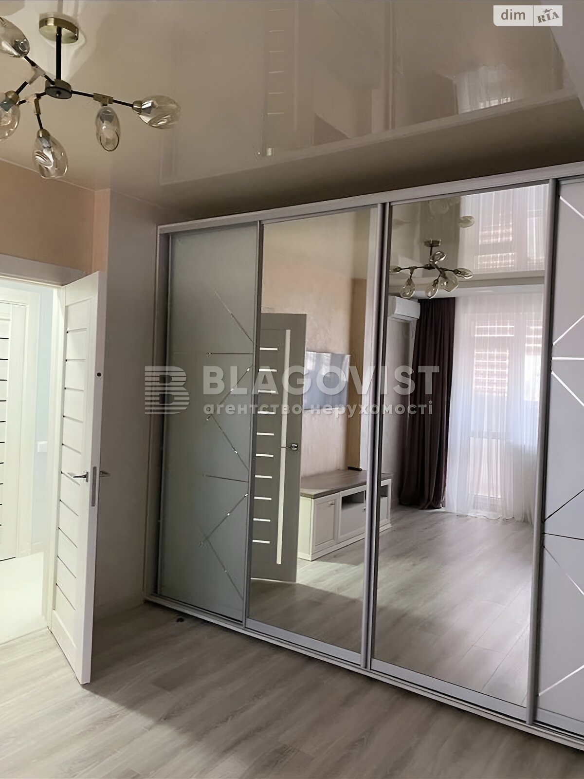 Продажа двухкомнатной квартиры в Киеве, на просп. Берестейский 5В, район Центр фото 1 Продажа двухкомнатной квартиры в Киеве, на просп. Берестейский 5В, район Центр фото 1