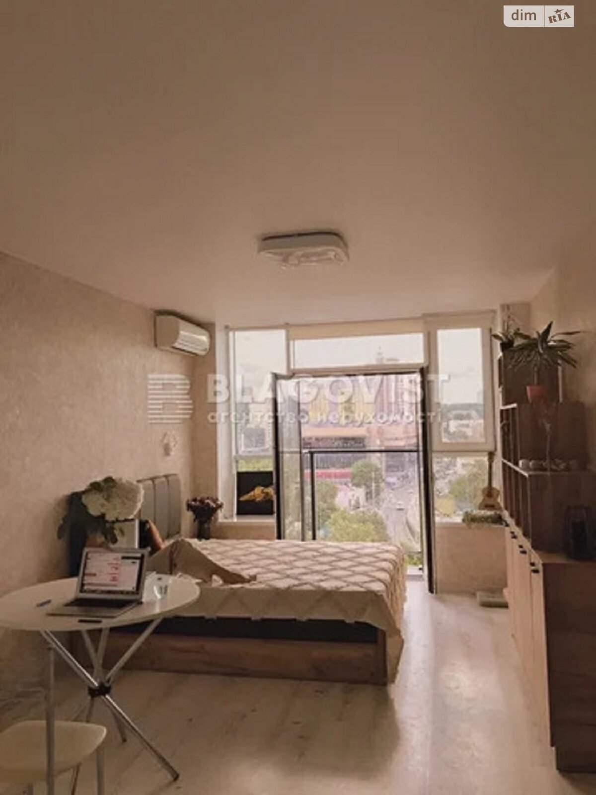 Продаж однокімнатної квартири в Києві, на просп. Берестейський 5В, район Центр фото 1