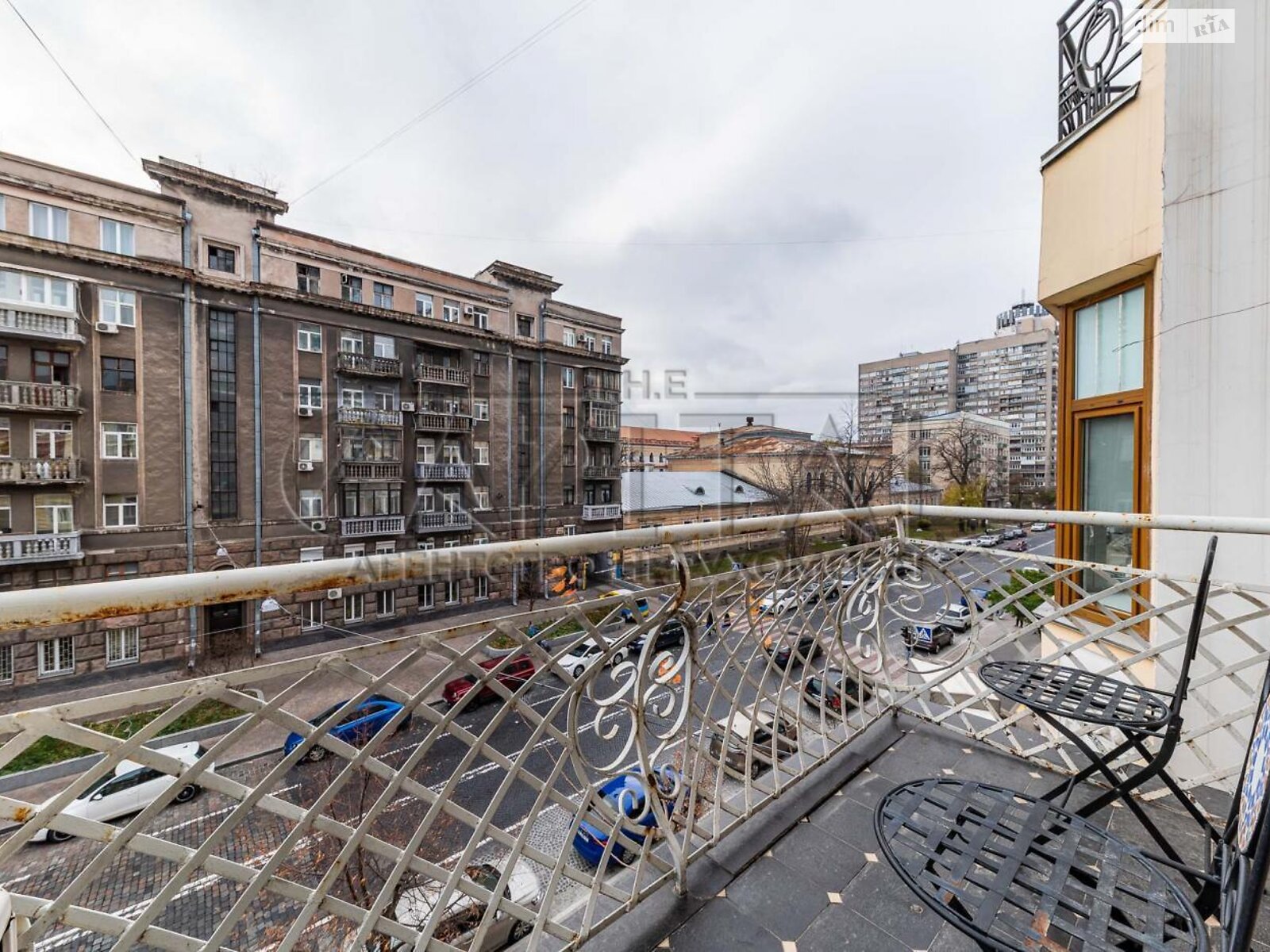 Продаж двокімнатної квартири в Києві, на вул. Богдана Хмельницького 50, район Центр фото 1 Продаж двокімнатної квартири в Києві, на вул. Богдана Хмельницького 50, район Центр фото 1