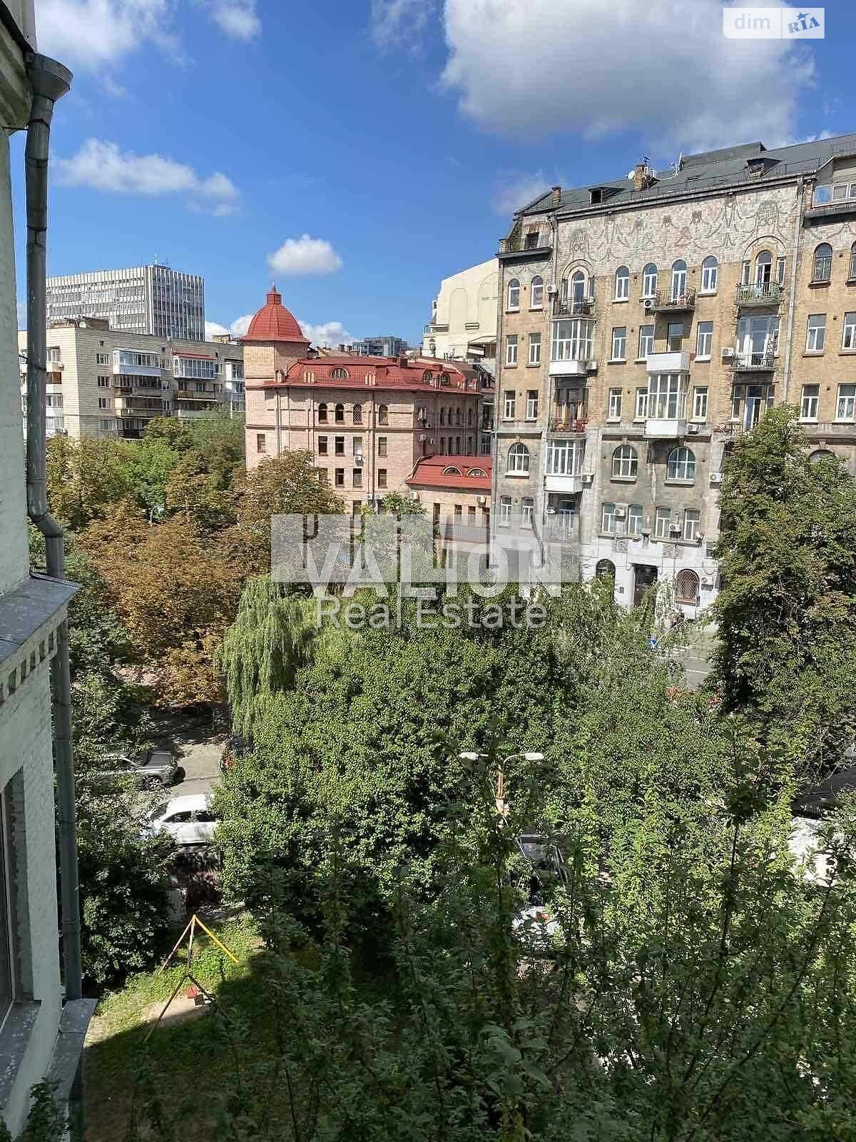 Продажа трехкомнатной квартиры в Киеве, на ул. Богдана Хмельницкого, район Центр фото 1 Продажа трехкомнатной квартиры в Киеве, на ул. Богдана Хмельницкого, район Центр фото 1
