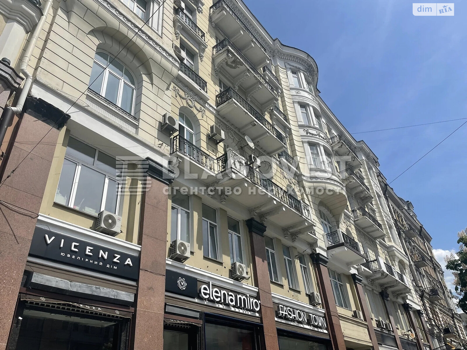 Продажа трехкомнатной квартиры в Киеве, на ул. Богдана Хмельницкого 32, район Центр фото 1 Продажа трехкомнатной квартиры в Киеве, на ул. Богдана Хмельницкого 32, район Центр фото 1