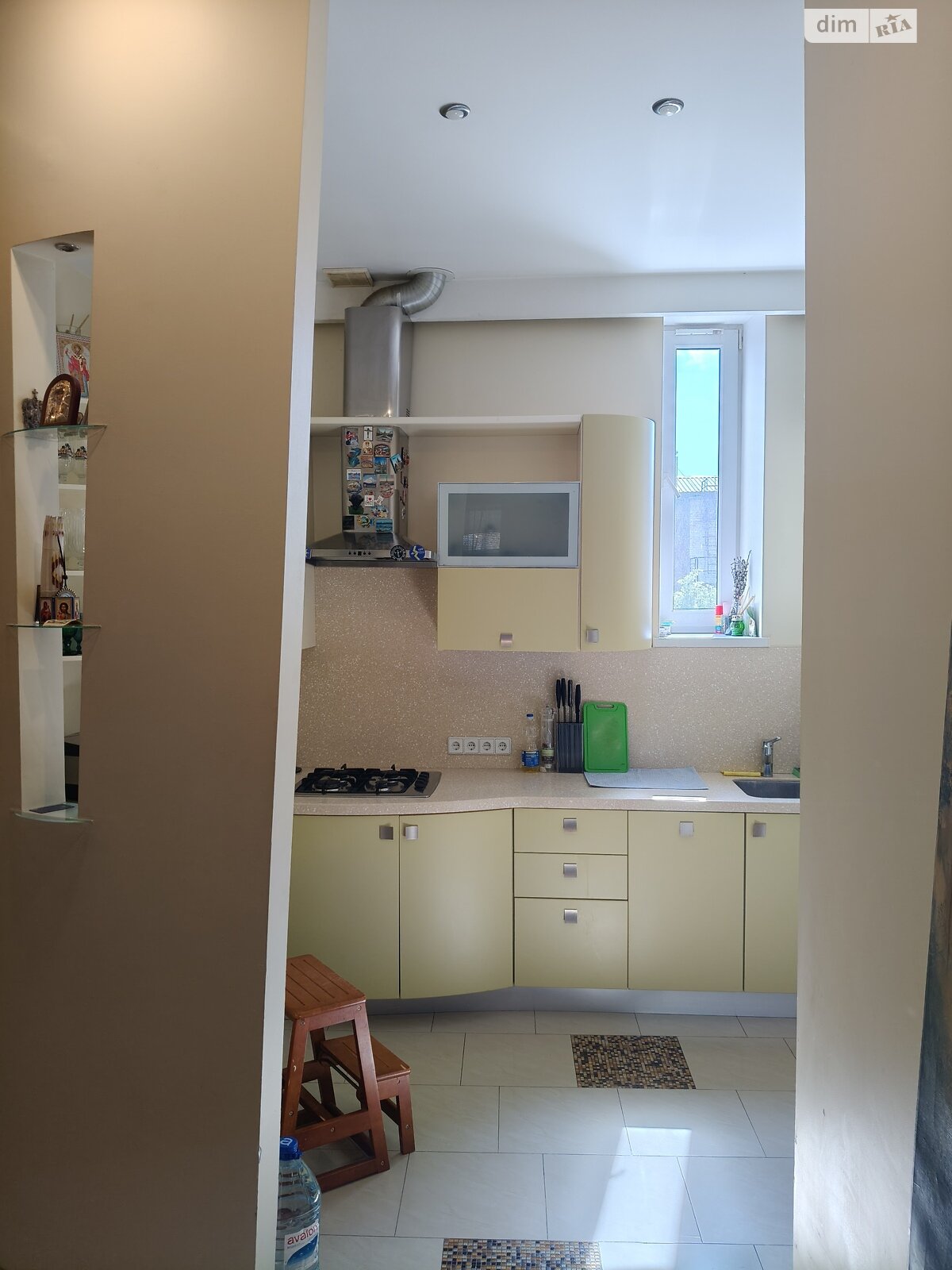Продаж трикімнатної квартири в Києві, на вул. Богдана Хмельницького 10, район Центр фото 1