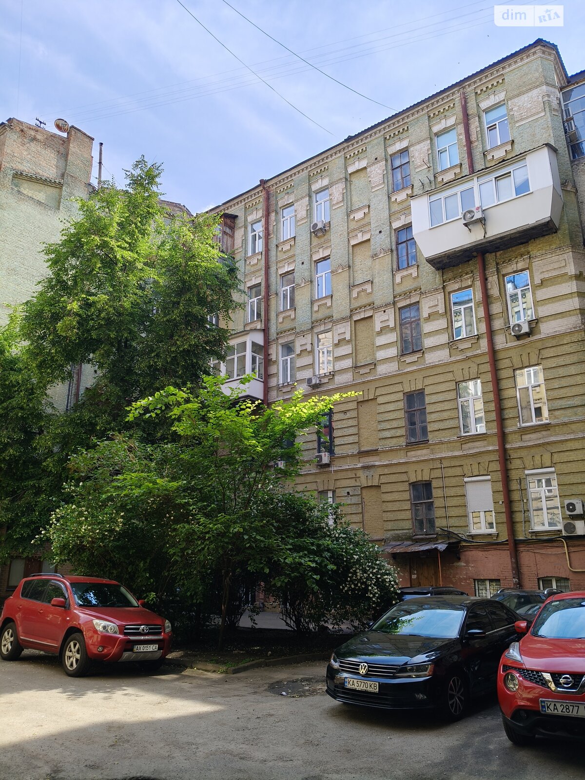 Продаж трикімнатної квартири в Києві, на вул. Богдана Хмельницького 10, район Центр фото 1