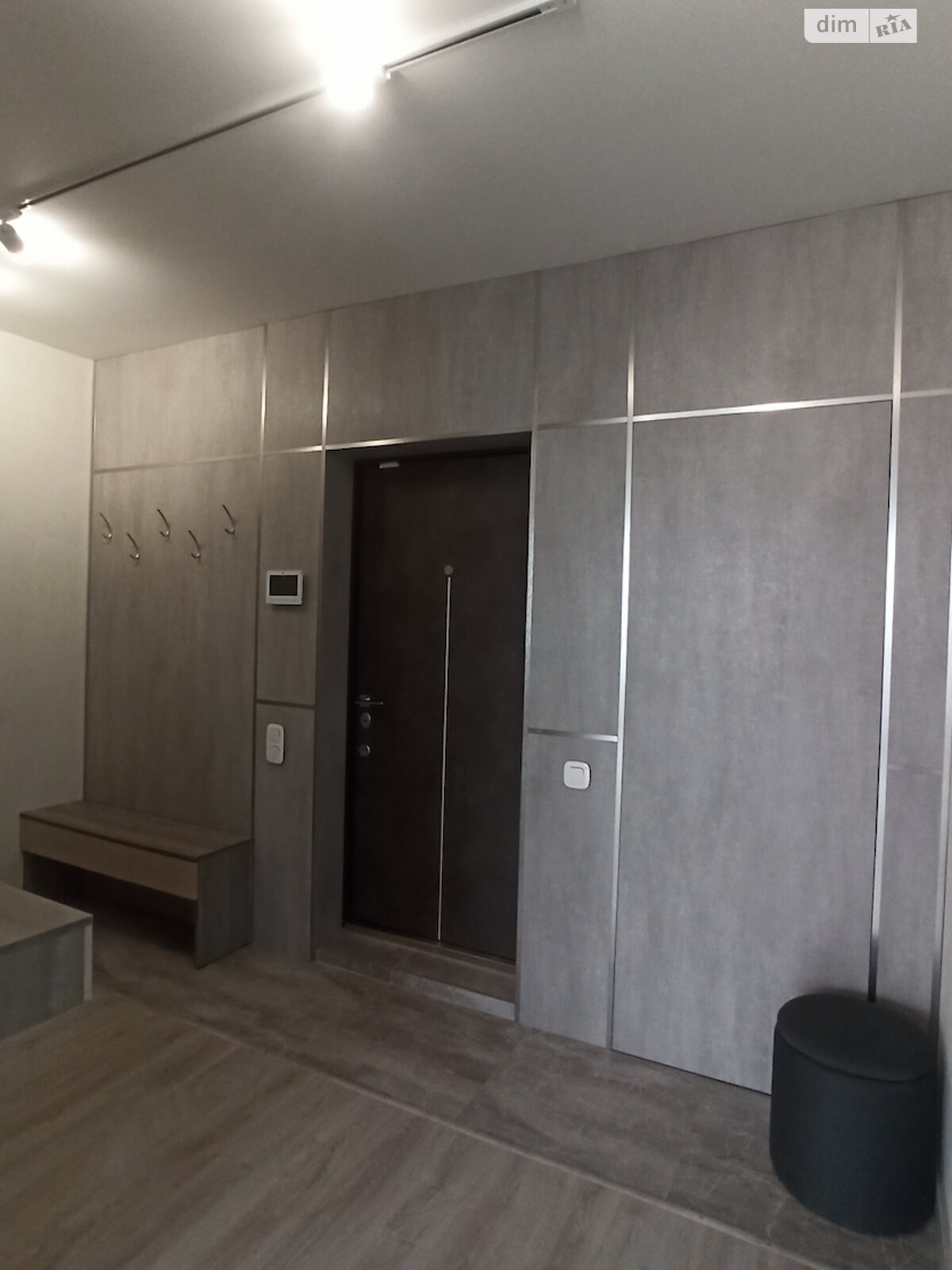 Продаж трикімнатної квартири в Києві, на вул. Богдана Хмельницького 39, район Центр фото 1