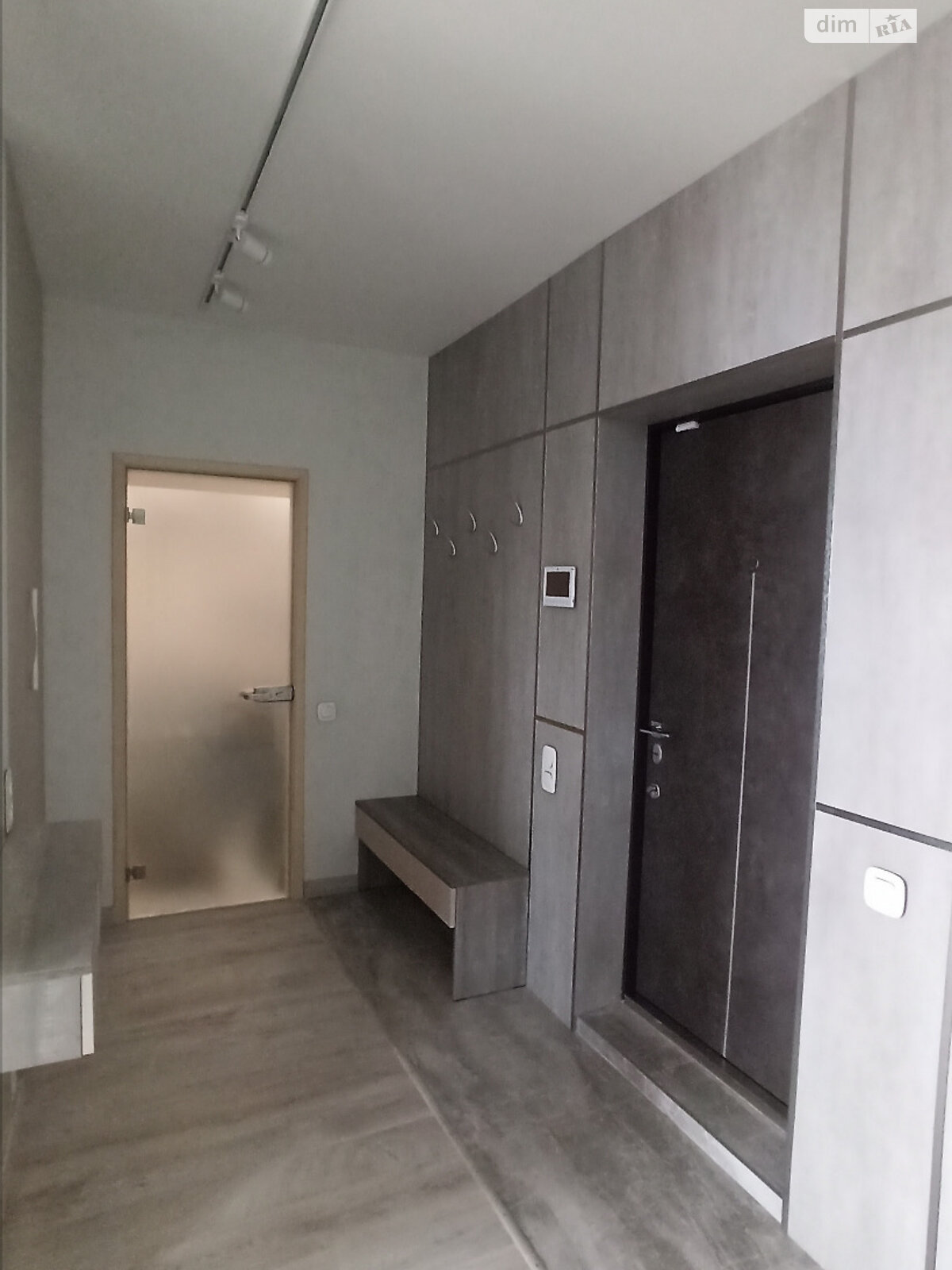 Продаж трикімнатної квартири в Києві, на вул. Богдана Хмельницького 39, район Центр фото 1