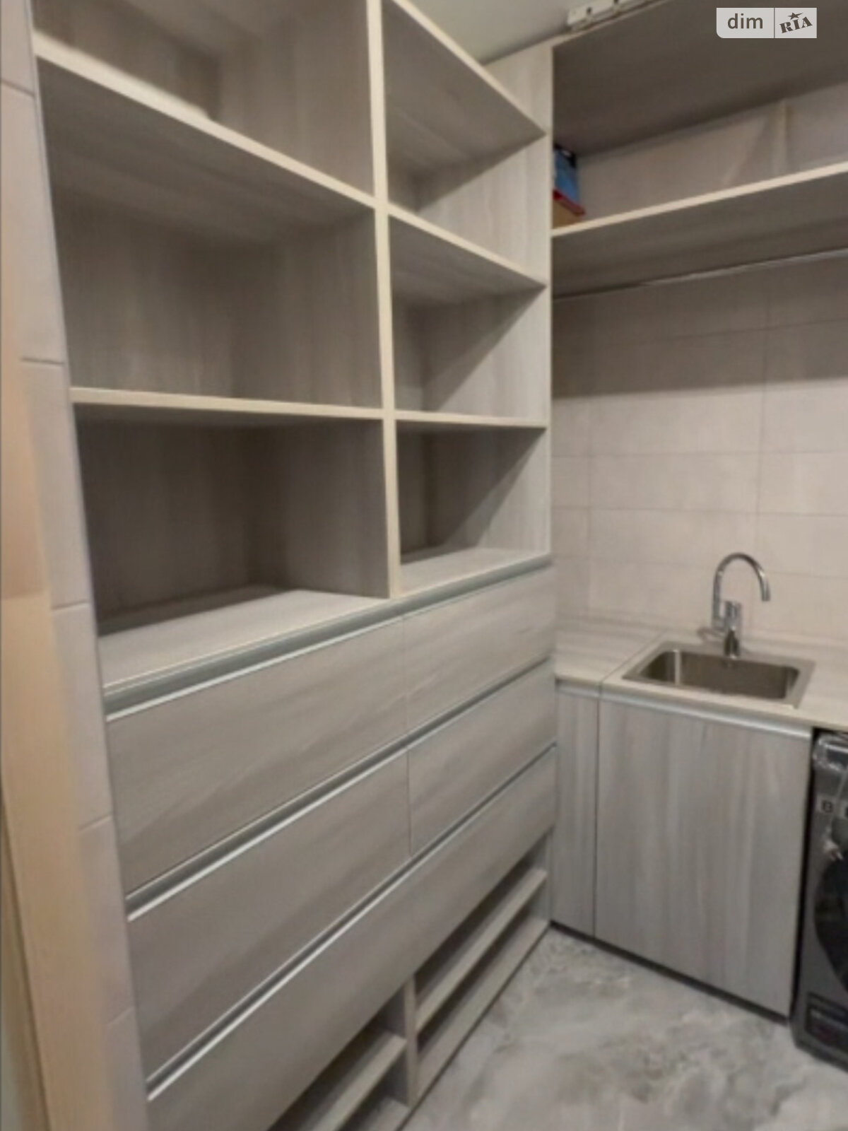 Продаж трикімнатної квартири в Києві, на вул. Богдана Хмельницького 39, район Центр фото 1