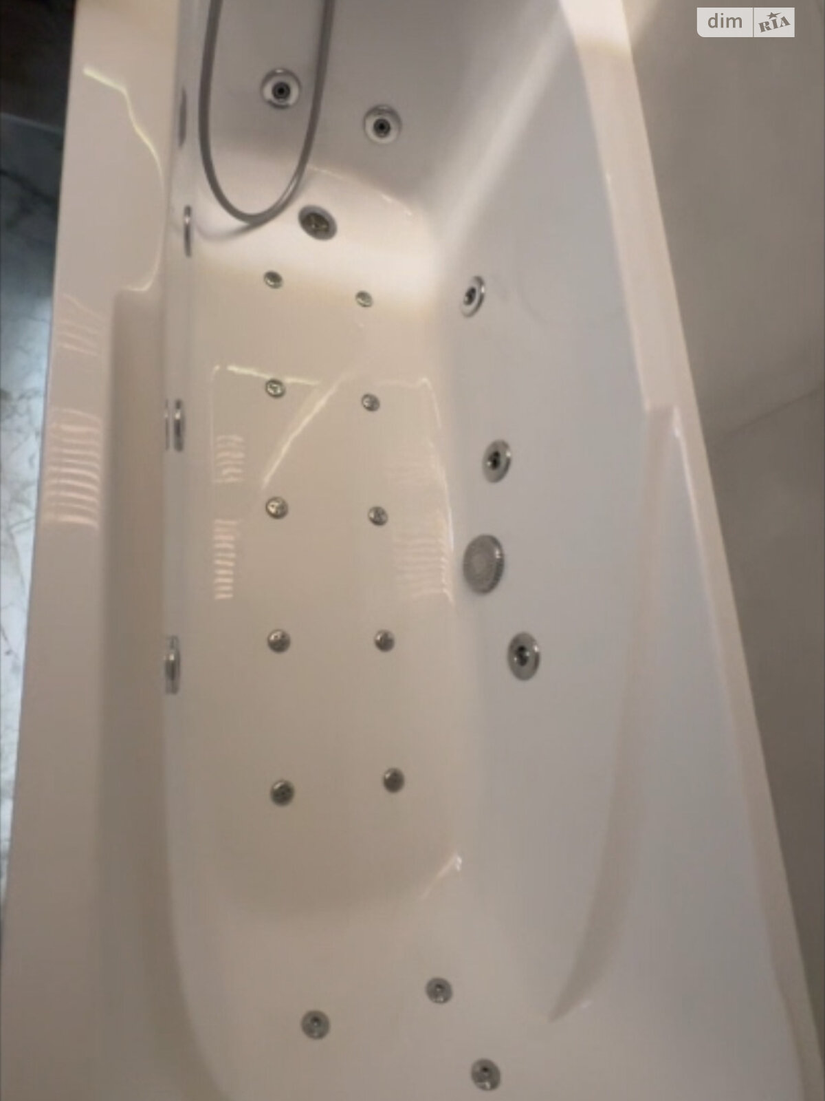 Продаж трикімнатної квартири в Києві, на вул. Богдана Хмельницького 39, район Центр фото 1