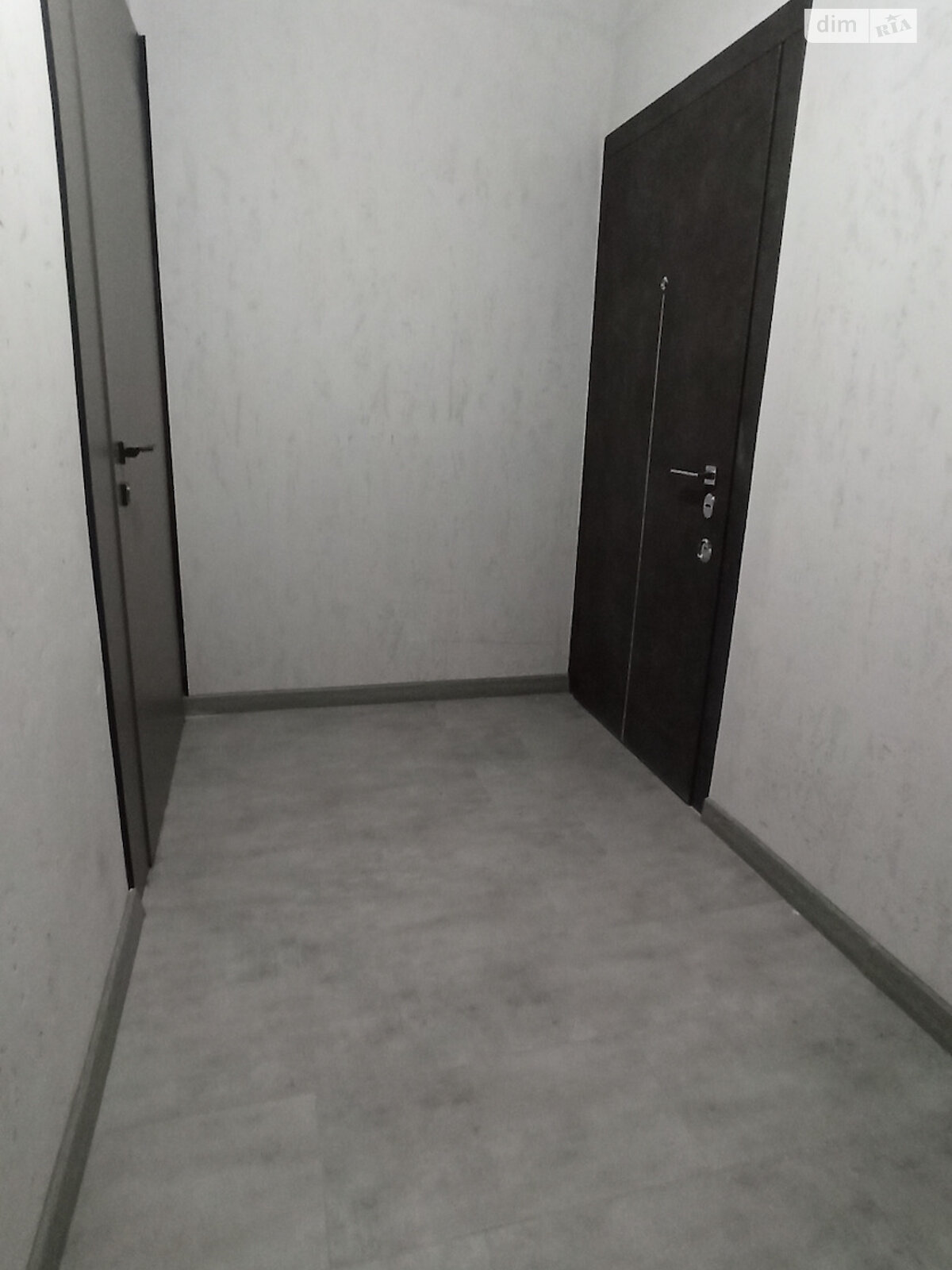 Продаж трикімнатної квартири в Києві, на вул. Богдана Хмельницького 39, район Центр фото 1