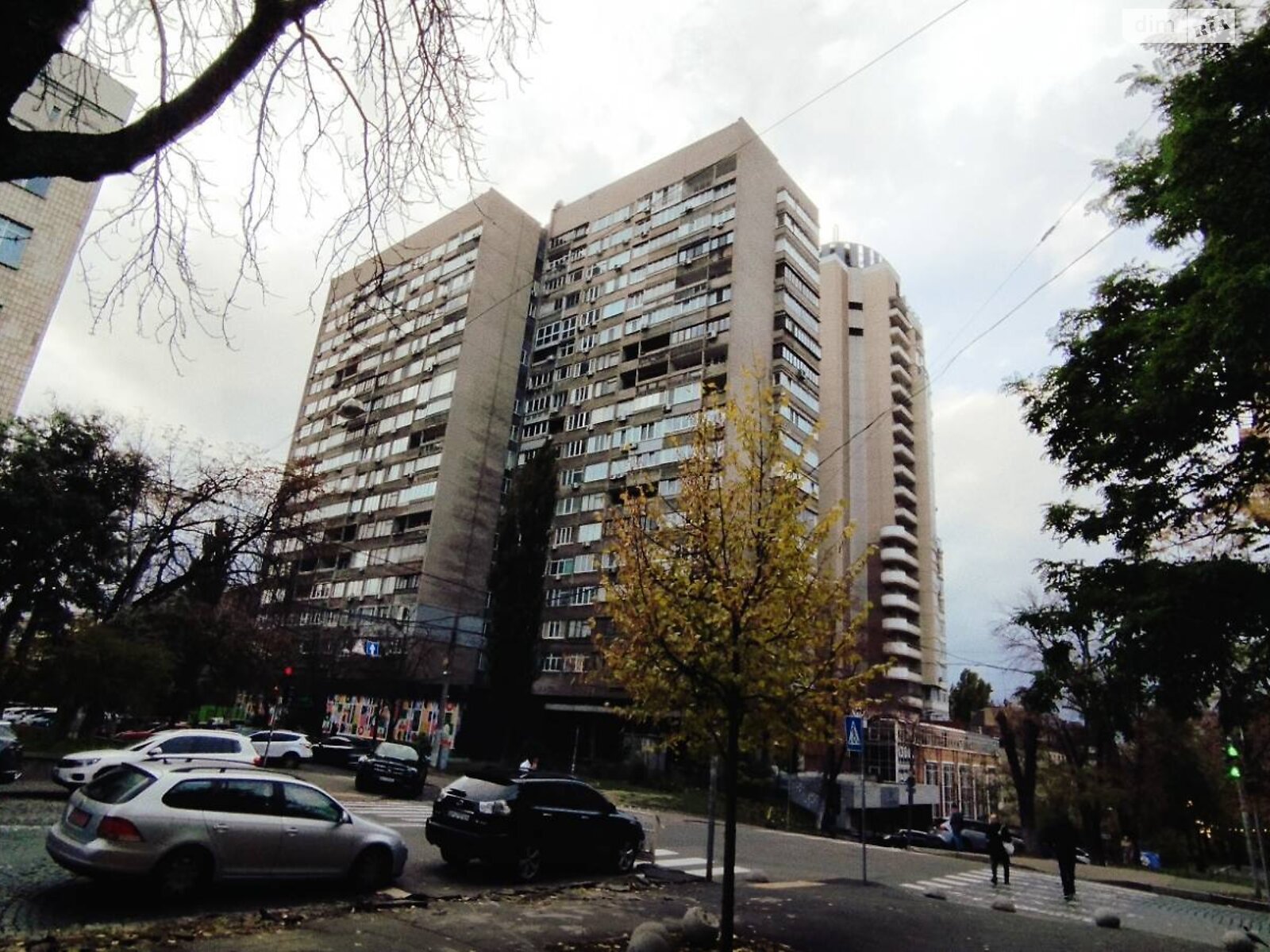 Продаж трикімнатної квартири в Києві, на вул. Богдана Хмельницького 39, район Центр фото 1