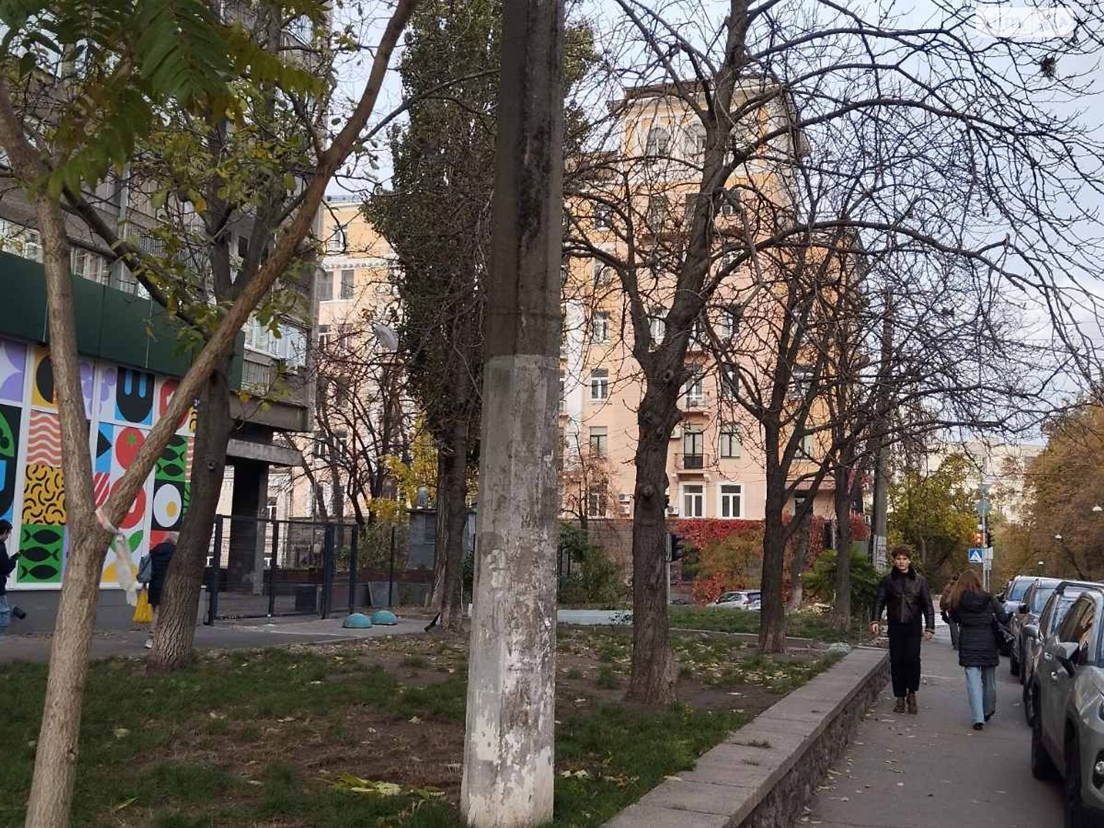 Продаж трикімнатної квартири в Києві, на вул. Богдана Хмельницького 39, район Центр фото 1