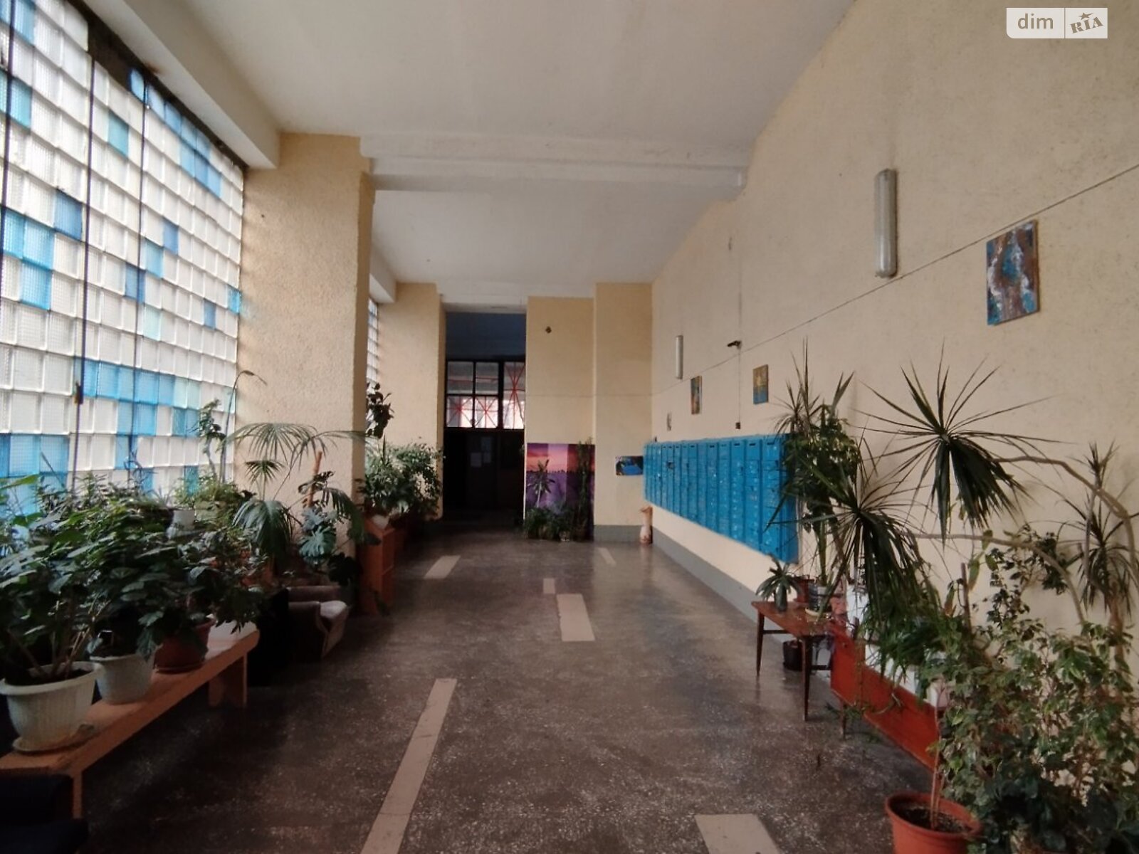 Продаж трикімнатної квартири в Києві, на вул. Богдана Хмельницького 39, район Центр фото 1