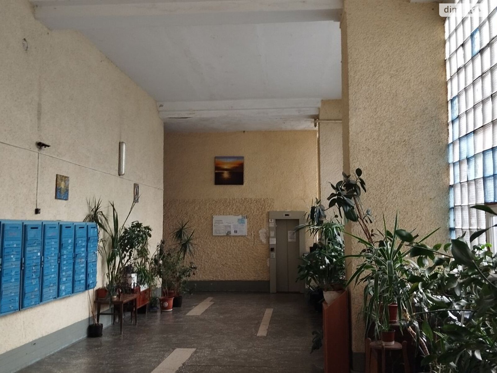 Продаж трикімнатної квартири в Києві, на вул. Богдана Хмельницького 39, район Центр фото 1