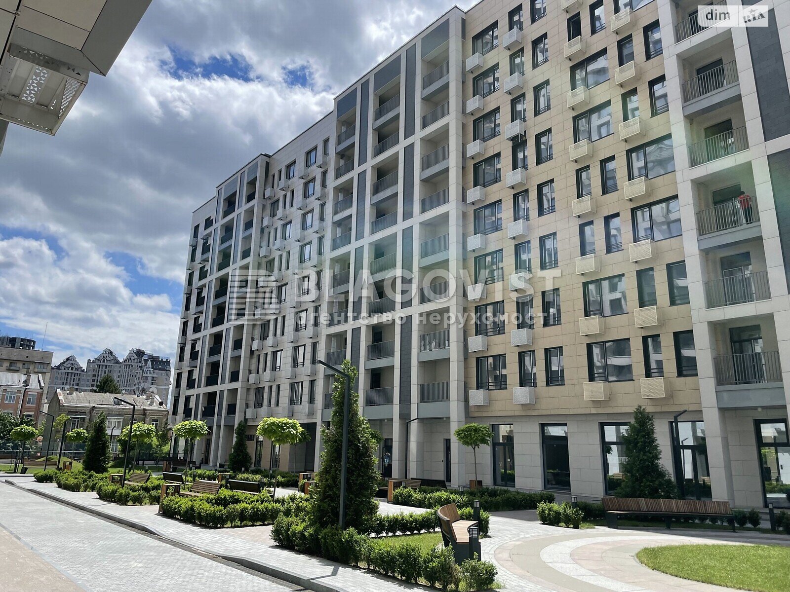 Продажа четырехкомнатной квартиры в Киеве, на ул. Бульварно-Кудрявская 17, район Центр фото 1 Продажа четырехкомнатной квартиры в Киеве, на ул. Бульварно-Кудрявская 17, район Центр фото 1