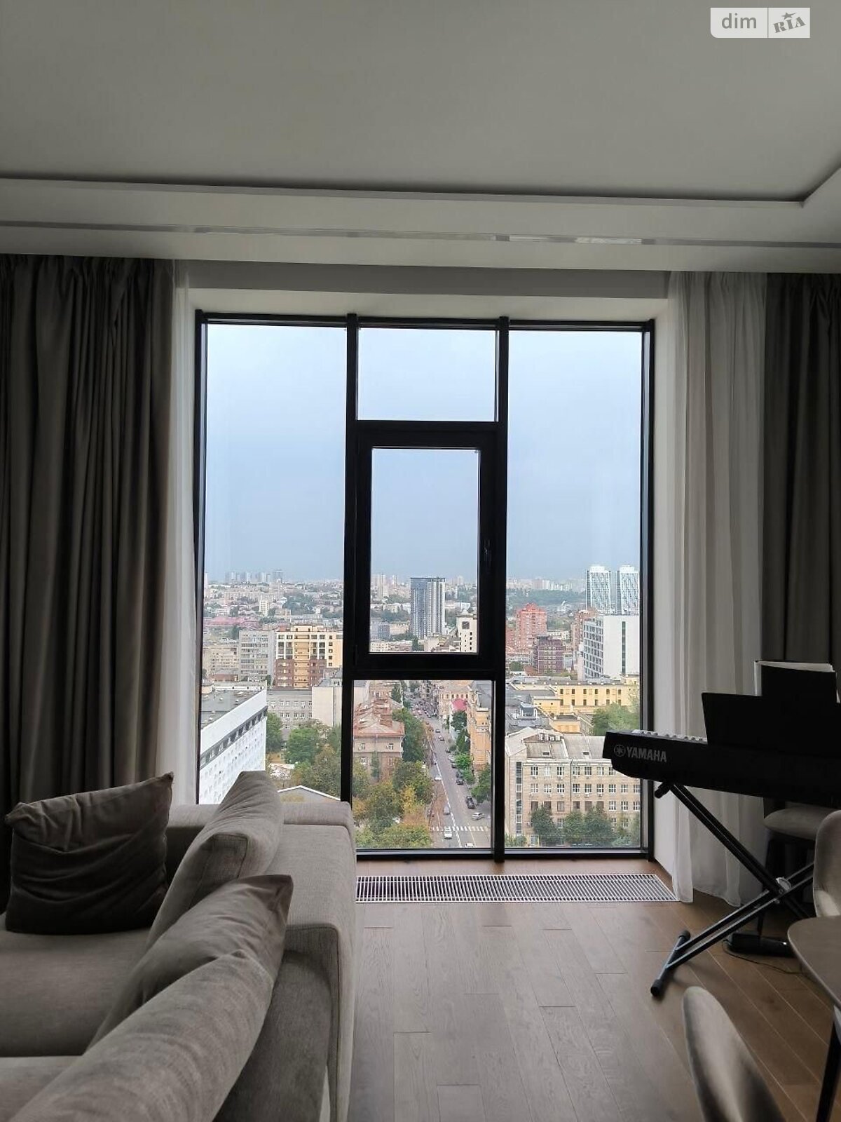 Продаж трикімнатної квартири в Києві, на вул. Бульварно-Кудрявська 21, район Центр фото 1