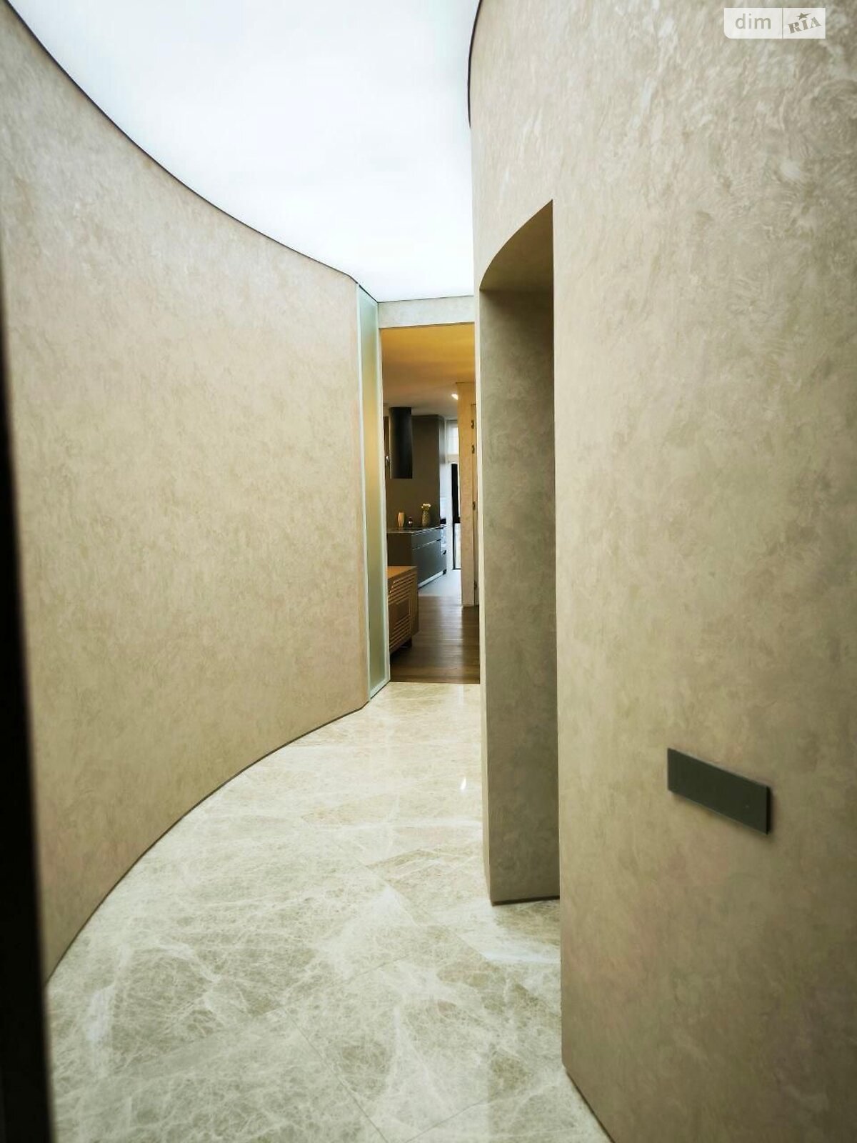 Продаж трикімнатної квартири в Києві, на вул. Бульварно-Кудрявська 21, район Центр фото 1