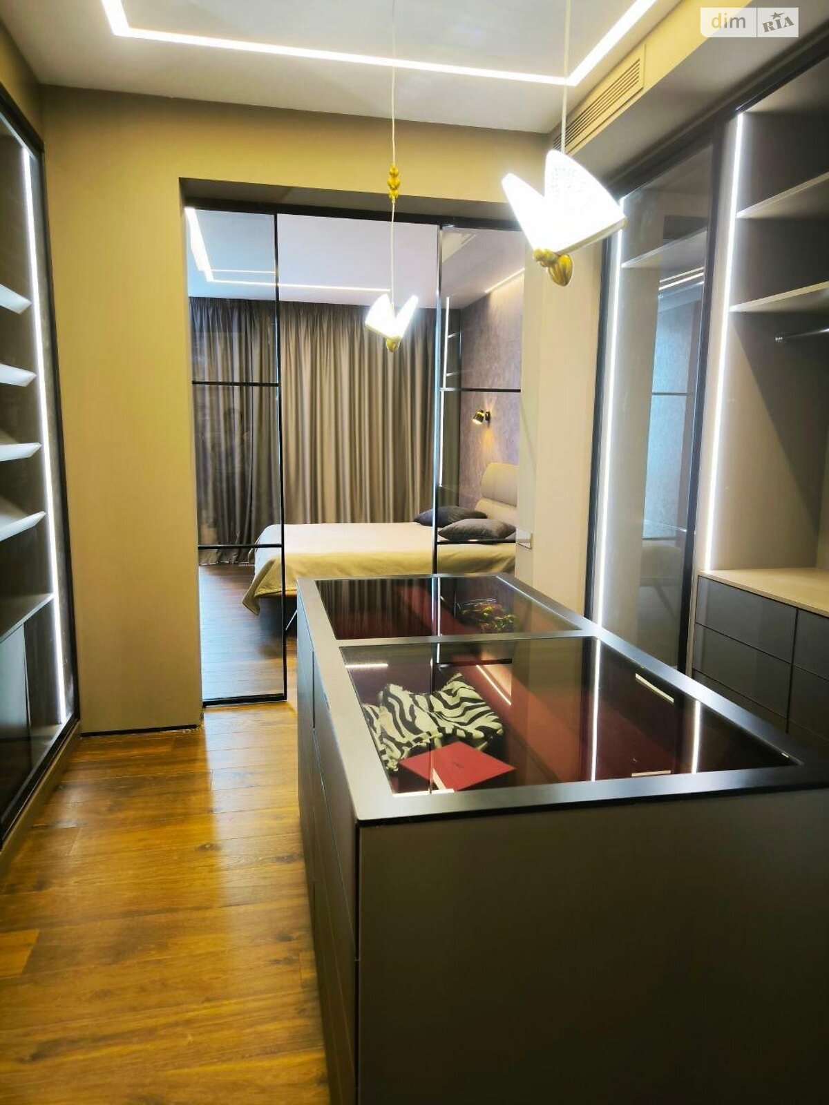 Продаж трикімнатної квартири в Києві, на вул. Бульварно-Кудрявська 21, район Центр фото 1