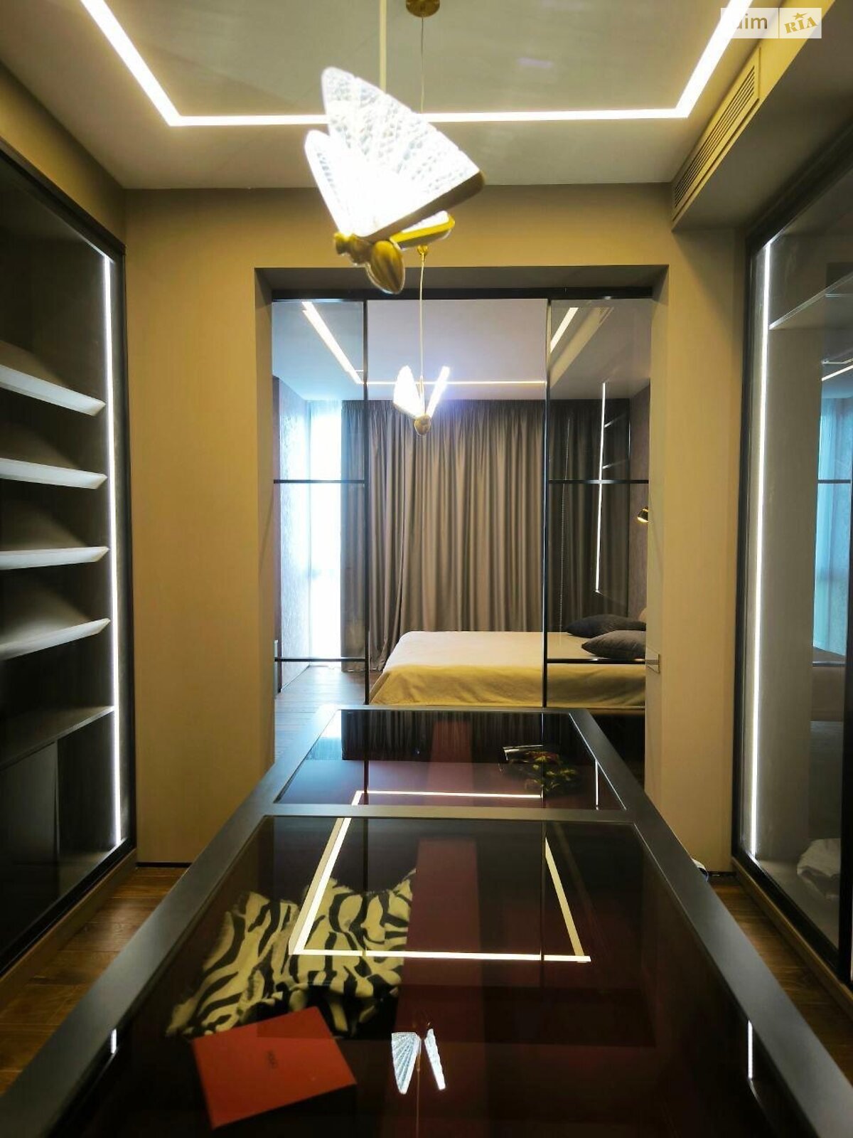 Продаж трикімнатної квартири в Києві, на вул. Бульварно-Кудрявська 21, район Центр фото 1