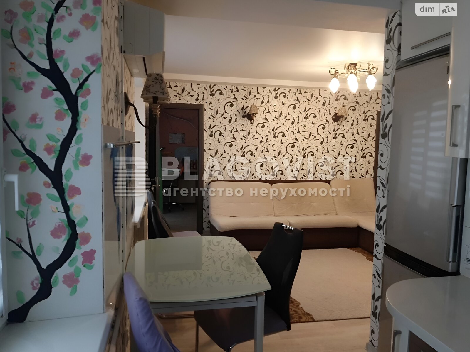 Продаж трикімнатної квартири в Києві, на пров. Чеховський 2, район Центр фото 1 Продаж трикімнатної квартири в Києві, на пров. Чеховський 2, район Центр фото 1