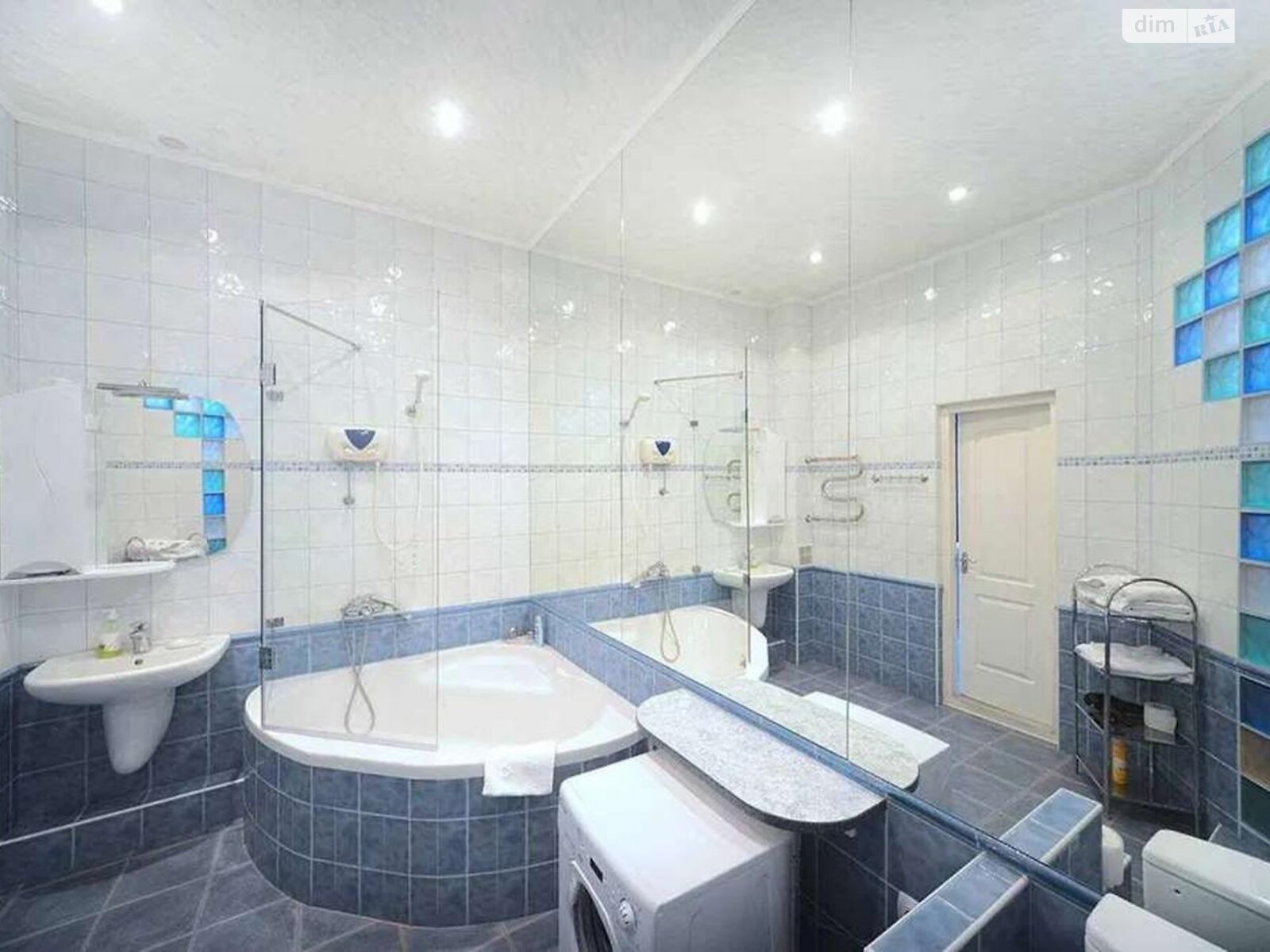 Продаж двокімнатної квартири в Києві, на пров. Чеховський 11, район Центр фото 1 Продаж двокімнатної квартири в Києві, на пров. Чеховський 11, район Центр фото 1