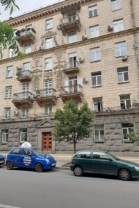 Продажа трехкомнатной квартиры в Киеве, на ул. Евгения Чикаленко 2-4/7, район Центр фото 2