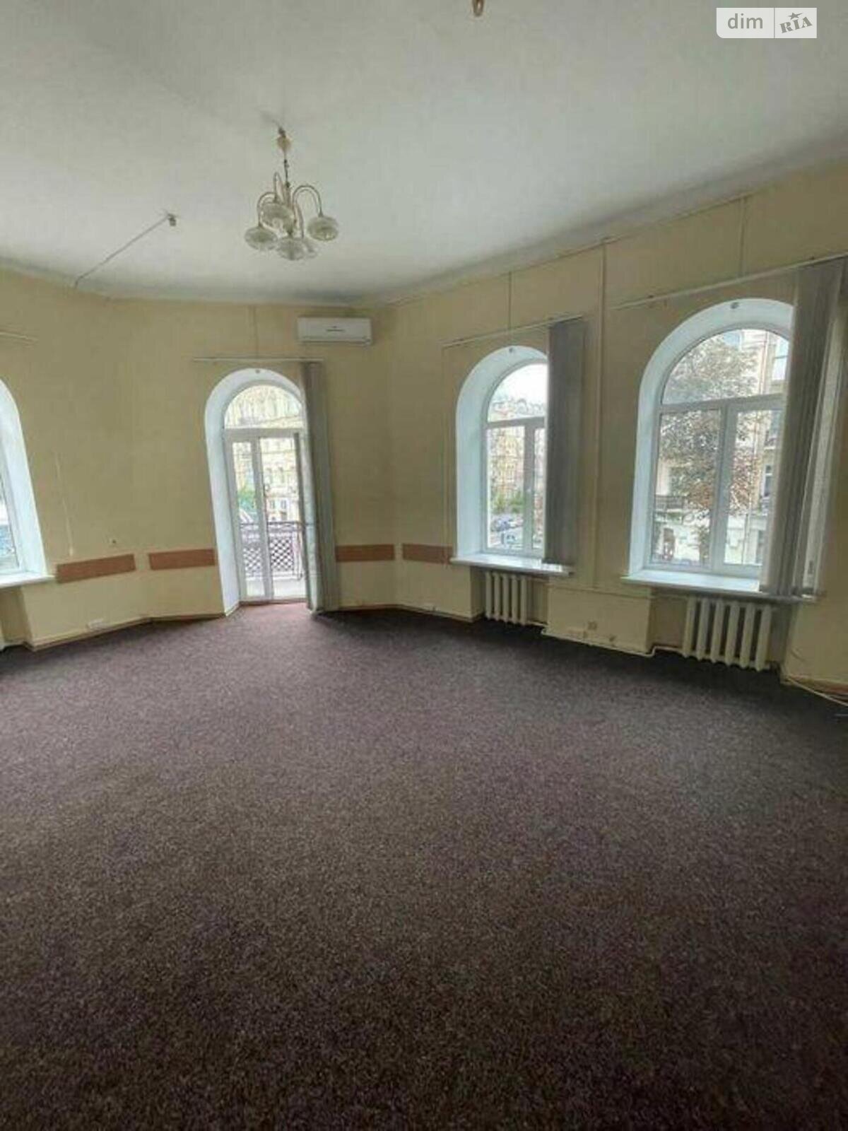 Продаж трикімнатної квартири в Києві, на вул. Івана Франка 25/40, кв. 41, район Центр фото 1 Продаж трикімнатної квартири в Києві, на вул. Івана Франка 25/40, кв. 41, район Центр фото 1