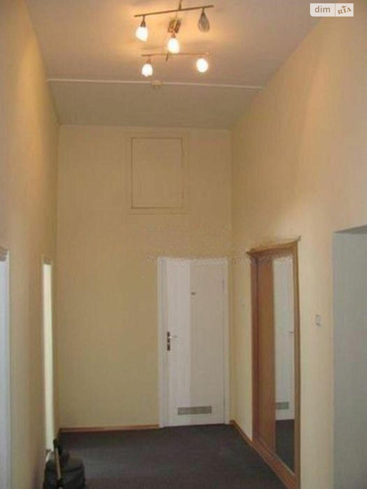 Продаж трикімнатної квартири в Києві, на вул. Івана Франка 25/40, кв. 41, район Центр фото 1 Продаж трикімнатної квартири в Києві, на вул. Івана Франка 25/40, кв. 41, район Центр фото 1