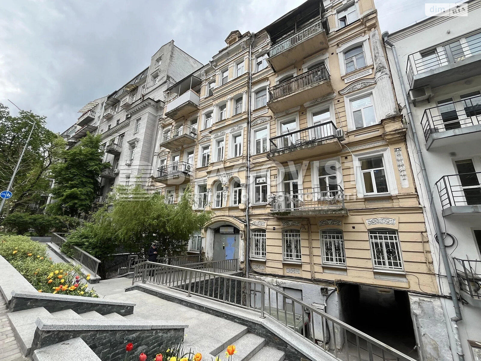 Продажа трехкомнатной квартиры в Киеве, на ул. Ивана Франко 20, район Центр фото 1 Продажа трехкомнатной квартиры в Киеве, на ул. Ивана Франко 20, район Центр фото 1