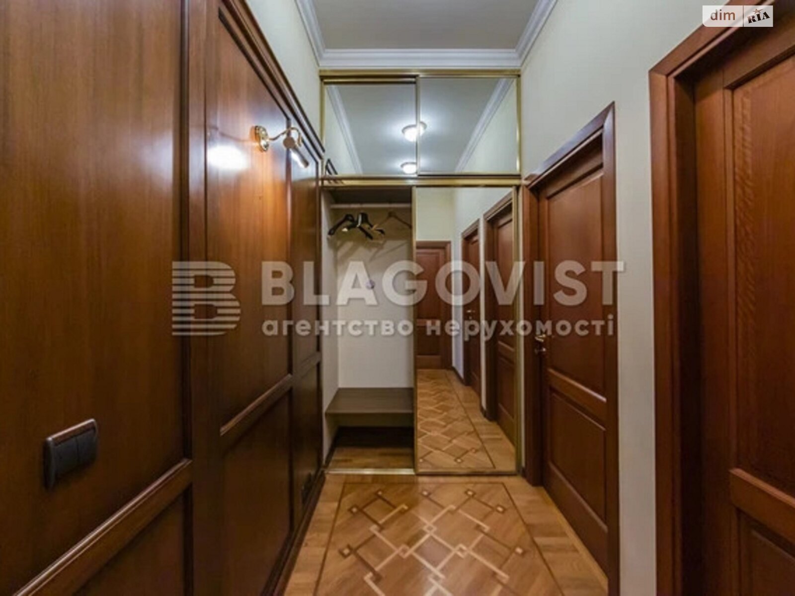 Продажа трехкомнатной квартиры в Киеве, на ул. Михаила Коцюбинского 2, район Центр фото 1 Продажа трехкомнатной квартиры в Киеве, на ул. Михаила Коцюбинского 2, район Центр фото 1