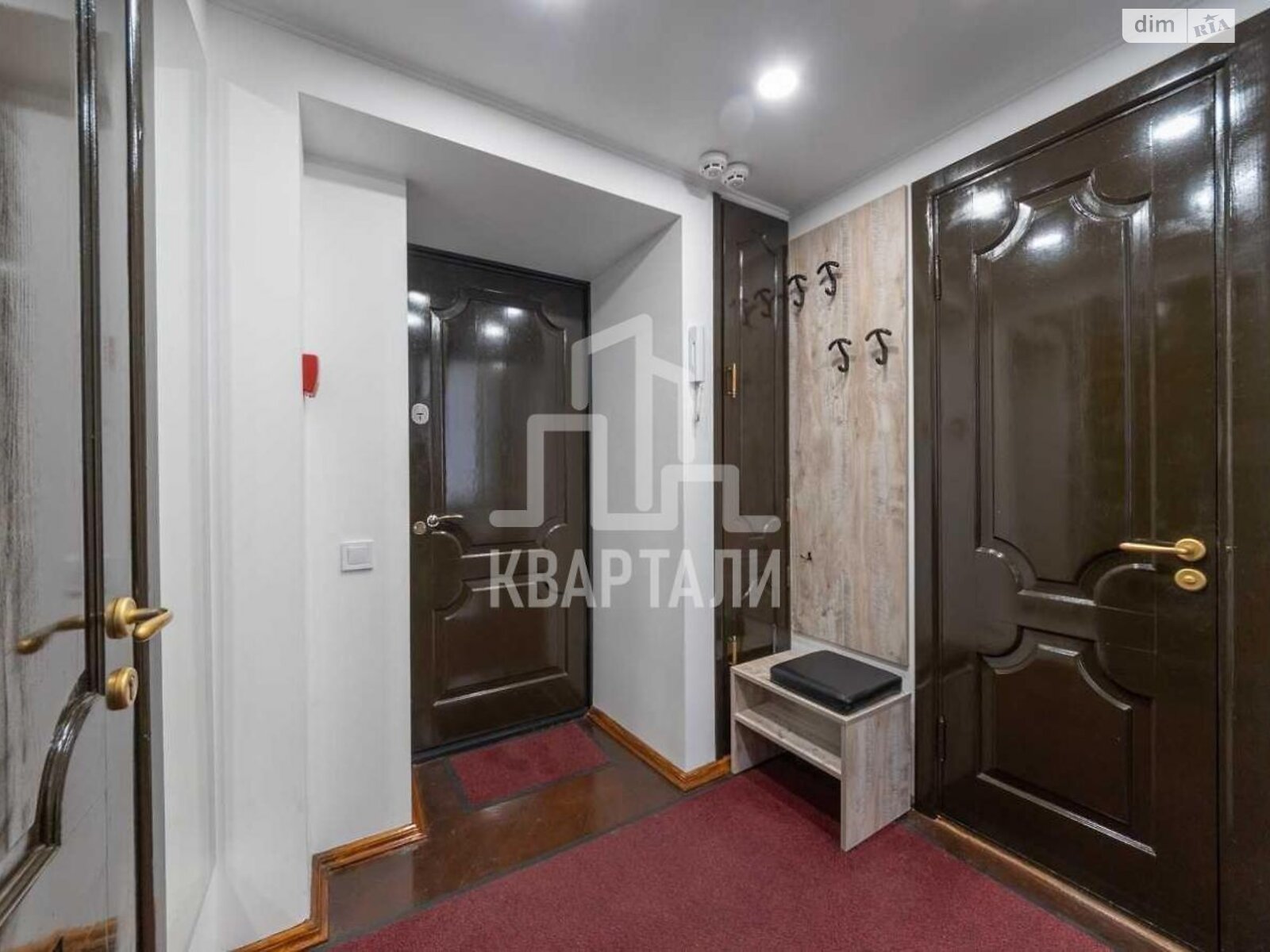 Продаж двокімнатної квартири в Києві, на пров. Музейний 8, район Центр фото 1