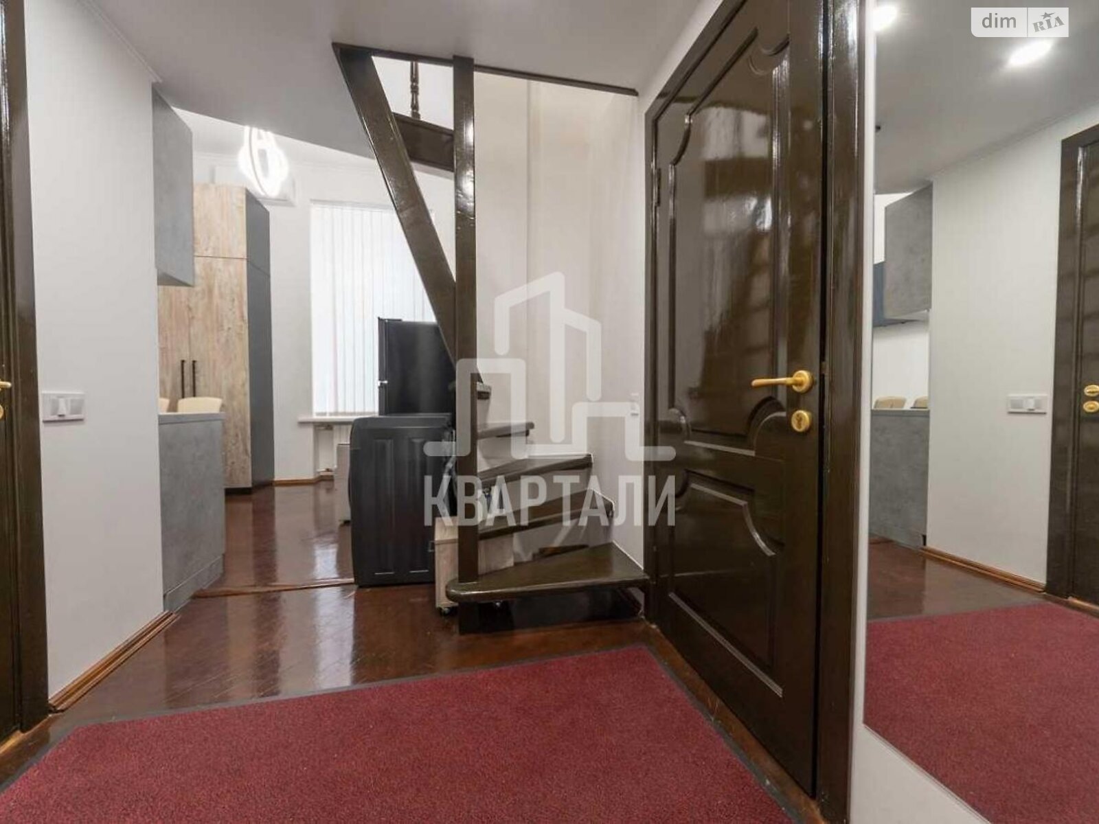 Продаж двокімнатної квартири в Києві, на пров. Музейний 8, район Центр фото 1