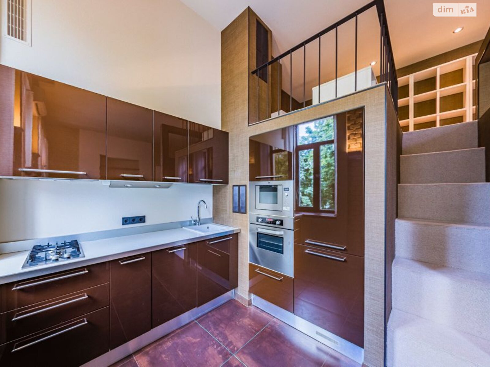 Продаж двокімнатної квартири в Києві, на вул. Миколи Лисенка 2, район Центр фото 1