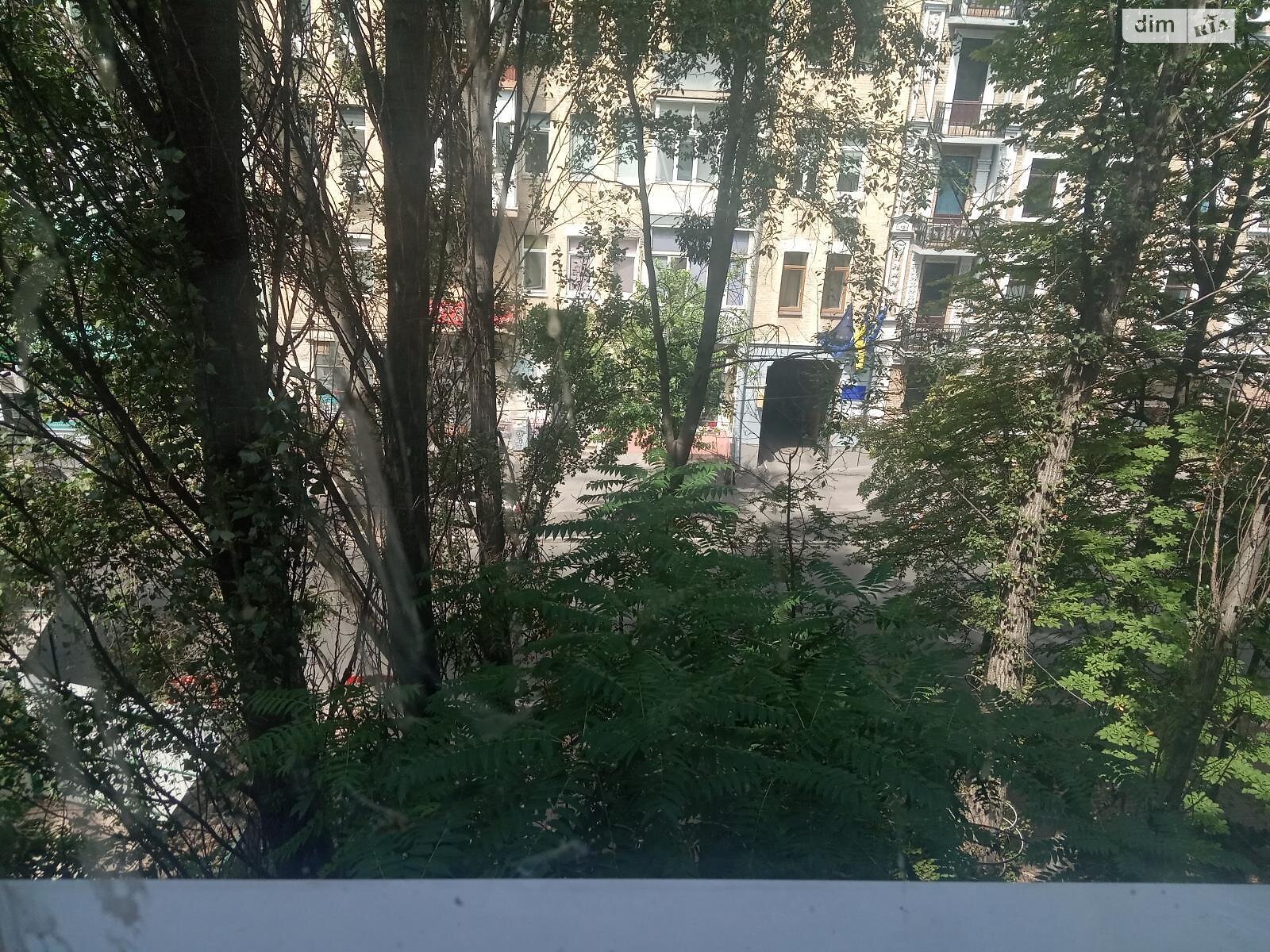 Продаж чотирикімнатної квартири в Києві, на вул. Олеся Гончара 67, район Центр фото 1