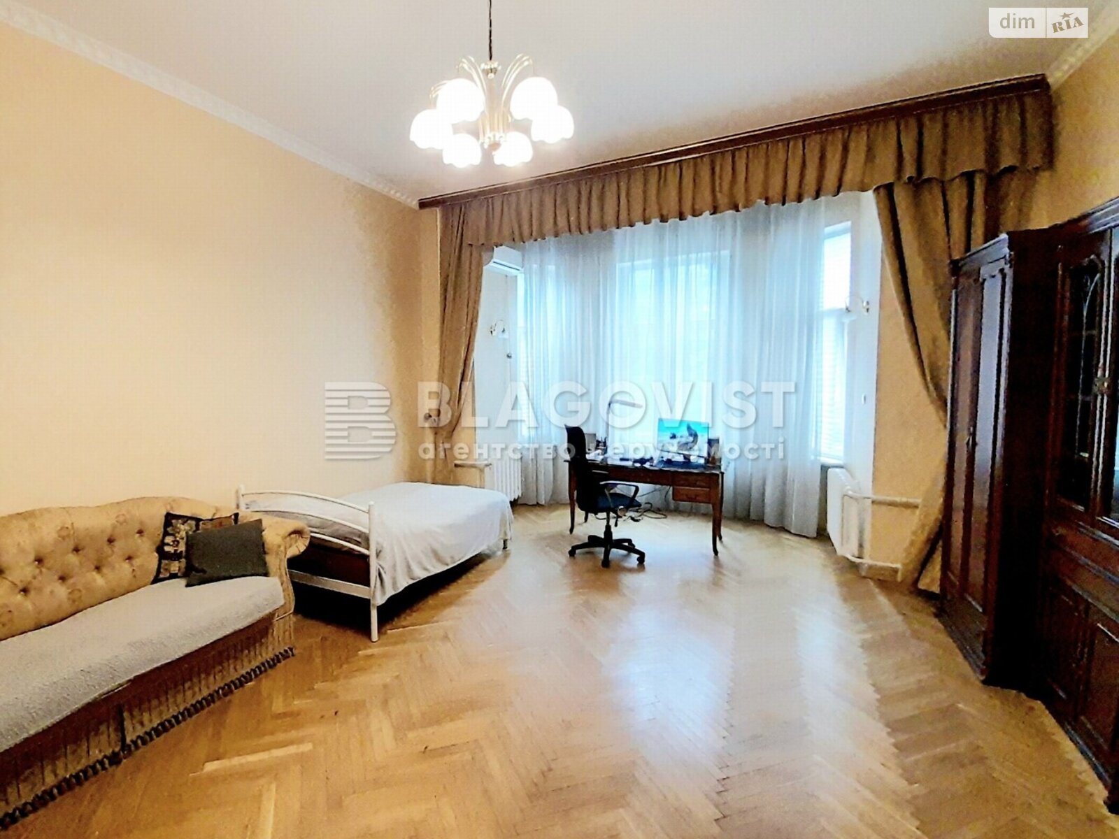 Продажа двухкомнатной квартиры в Киеве, на ул. Олеся Гончара 88Б, район Центр фото 1