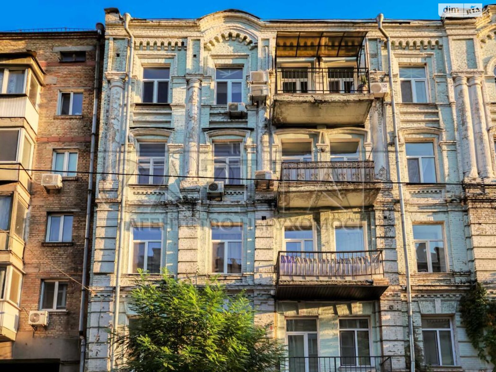 Продаж однокімнатної квартири в Києві, на вул. Олеся Гончара 77, район Центр фото 1