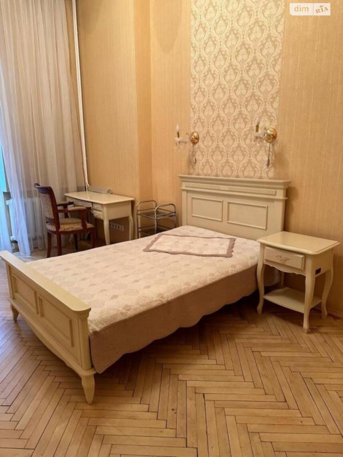 Продаж двокімнатної квартири в Києві, на вул. Олеся Гончара 88Б, район Центр фото 1 Продаж двокімнатної квартири в Києві, на вул. Олеся Гончара 88Б, район Центр фото 1