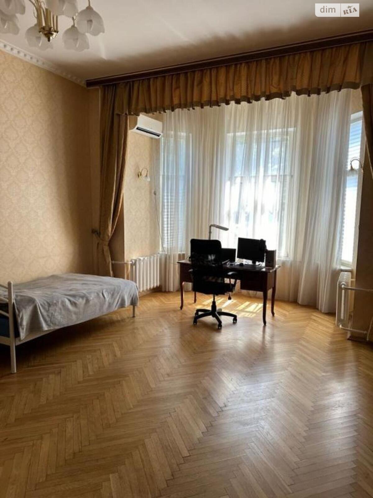 Продаж двокімнатної квартири в Києві, на вул. Олеся Гончара 88Б, район Центр фото 1 Продаж двокімнатної квартири в Києві, на вул. Олеся Гончара 88Б, район Центр фото 1