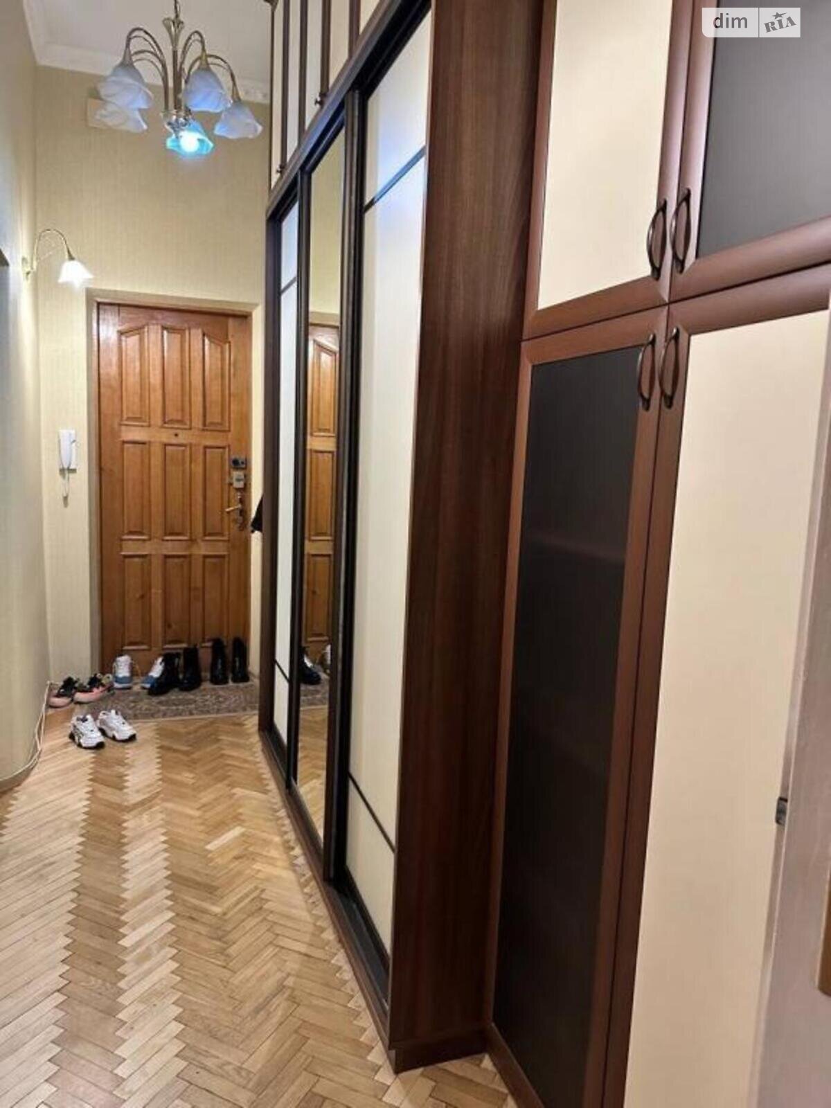 Продаж двокімнатної квартири в Києві, на вул. Олеся Гончара 88Б, район Центр фото 1 Продаж двокімнатної квартири в Києві, на вул. Олеся Гончара 88Б, район Центр фото 1