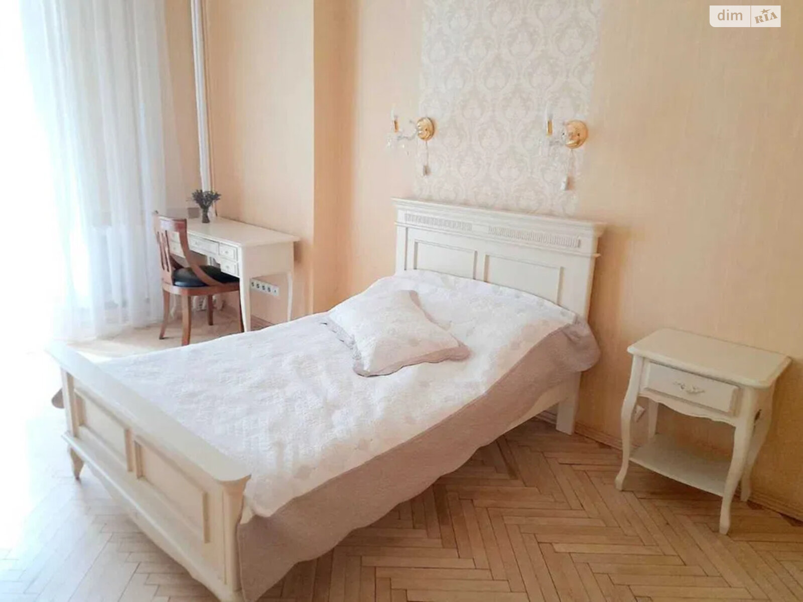 Продаж двокімнатної квартири в Києві, на вул. Олеся Гончара 88Б, район Центр фото 1 Продаж двокімнатної квартири в Києві, на вул. Олеся Гончара 88Б, район Центр фото 1