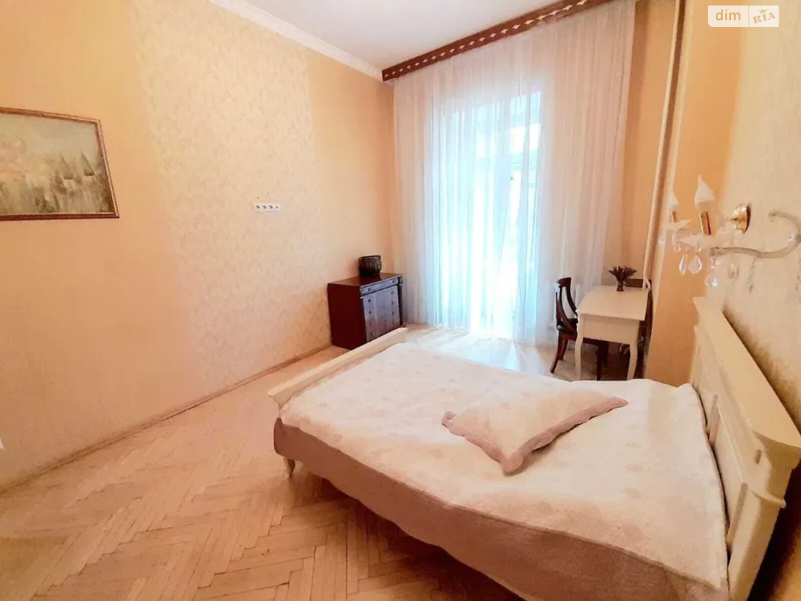Продаж двокімнатної квартири в Києві, на вул. Олеся Гончара 88Б, район Центр фото 1 Продаж двокімнатної квартири в Києві, на вул. Олеся Гончара 88Б, район Центр фото 1