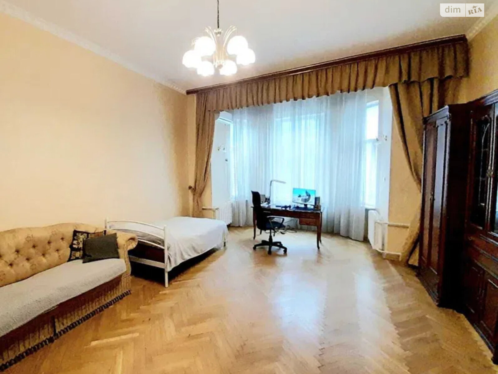 Продаж двокімнатної квартири в Києві, на вул. Олеся Гончара 88Б, район Центр фото 1 Продаж двокімнатної квартири в Києві, на вул. Олеся Гончара 88Б, район Центр фото 1
