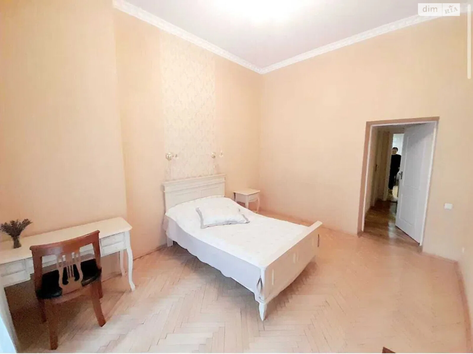 Продаж двокімнатної квартири в Києві, на вул. Олеся Гончара 88Б, район Центр фото 1 Продаж двокімнатної квартири в Києві, на вул. Олеся Гончара 88Б, район Центр фото 1