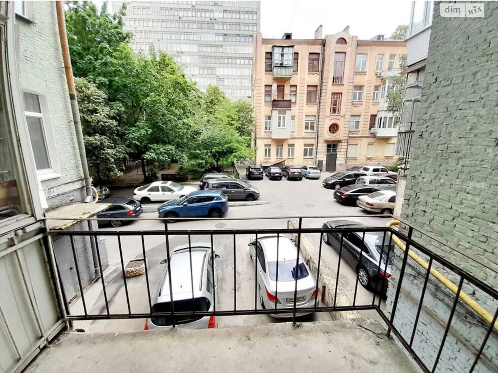 Продаж двокімнатної квартири в Києві, на вул. Олеся Гончара 88Б, район Центр фото 1 Продаж двокімнатної квартири в Києві, на вул. Олеся Гончара 88Б, район Центр фото 1
