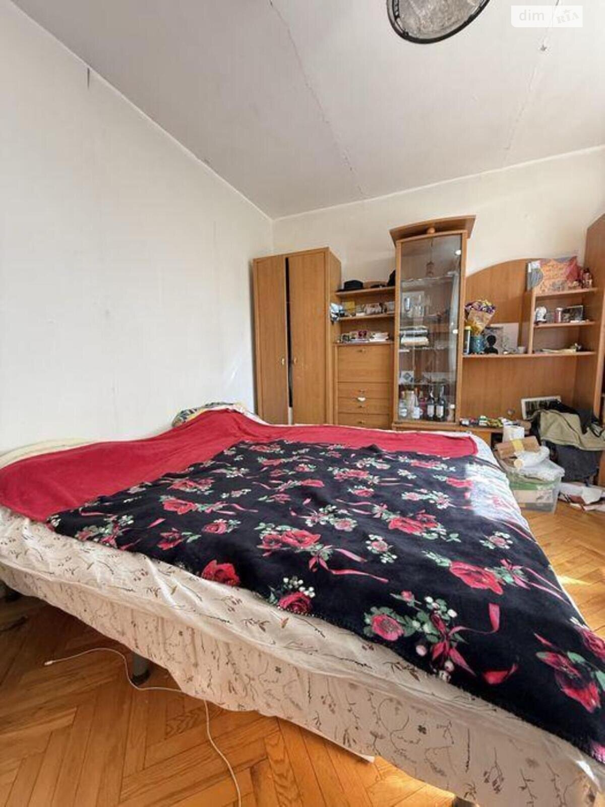 Продажа трехкомнатной квартиры в Киеве, на ул. Олеся Гончара, район Центр фото 1 Продажа трехкомнатной квартиры в Киеве, на ул. Олеся Гончара, район Центр фото 1