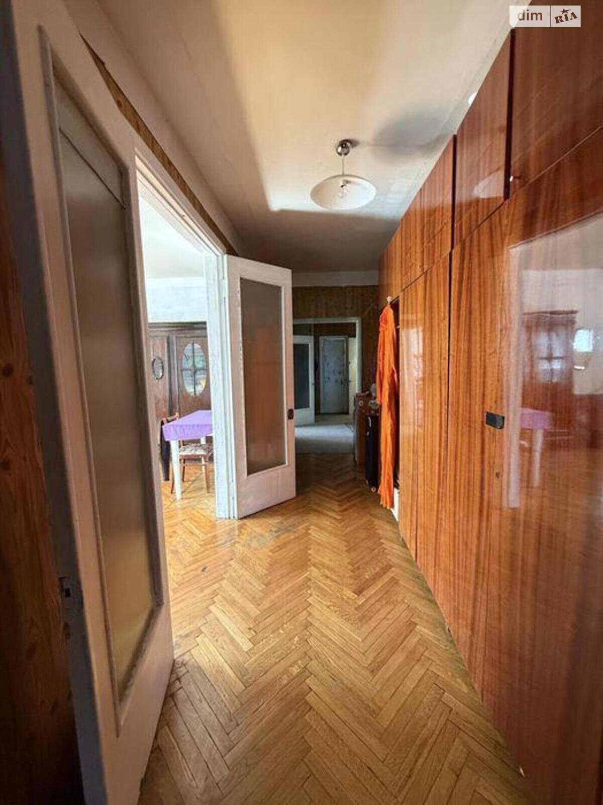 Продажа трехкомнатной квартиры в Киеве, на ул. Олеся Гончара, район Центр фото 1 Продажа трехкомнатной квартиры в Киеве, на ул. Олеся Гончара, район Центр фото 1