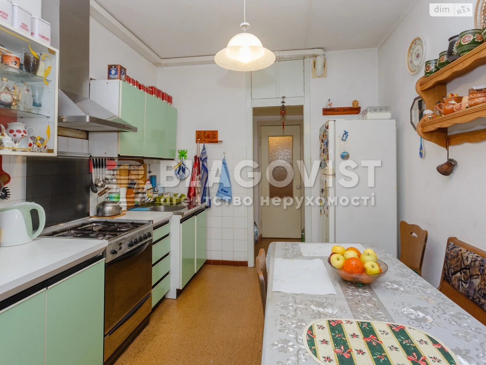 Продажа трехкомнатной квартиры в Киеве, на ул. Олеся Гончара 62, район Центр фото 1 Продажа трехкомнатной квартиры в Киеве, на ул. Олеся Гончара 62, район Центр фото 1