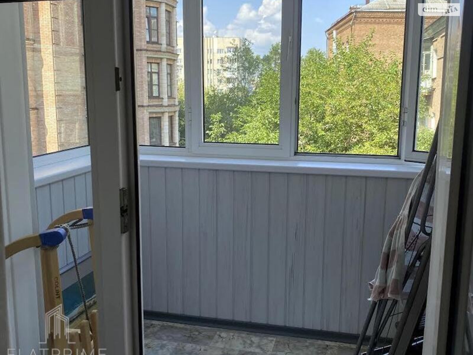 Продаж трикімнатної квартири в Києві, на вул. Олеся Гончара 24Б, район Центр фото 1 Продаж трикімнатної квартири в Києві, на вул. Олеся Гончара 24Б, район Центр фото 1