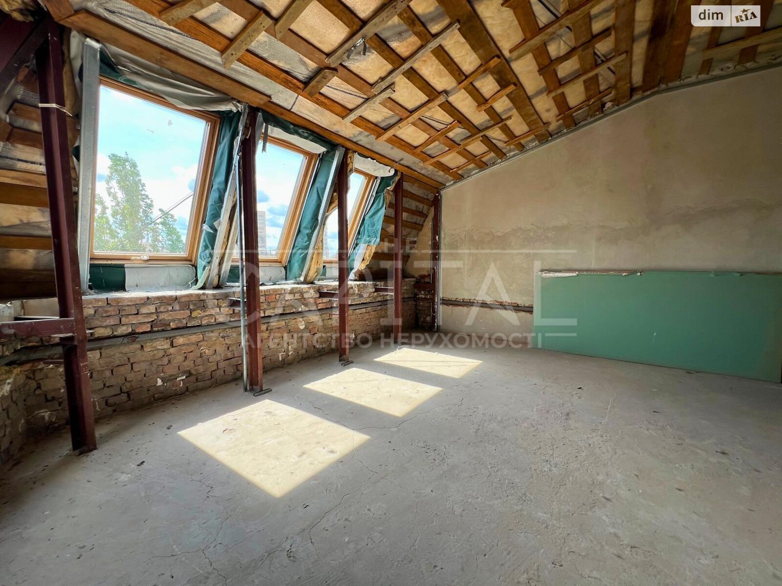 Продажа трехкомнатной квартиры в Киеве, на ул. Олеся Гончара 55, район Центр фото 1 Продажа трехкомнатной квартиры в Киеве, на ул. Олеся Гончара 55, район Центр фото 1